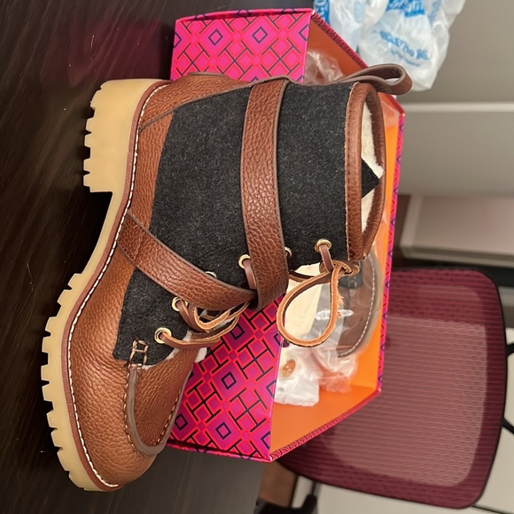 TORY BURCH BOOTS NWT samson bootie tumbled leather /flannel fabric - Picture 11 of 11